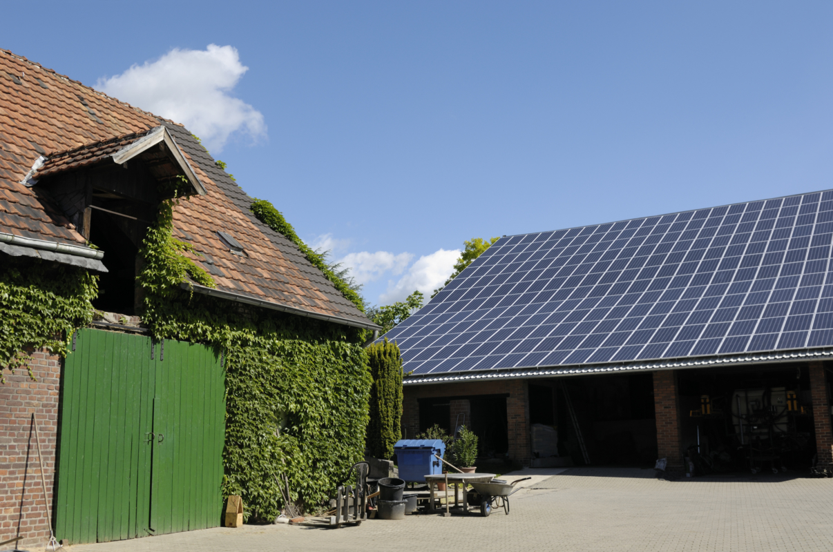 Solceller på en gård på Gotland